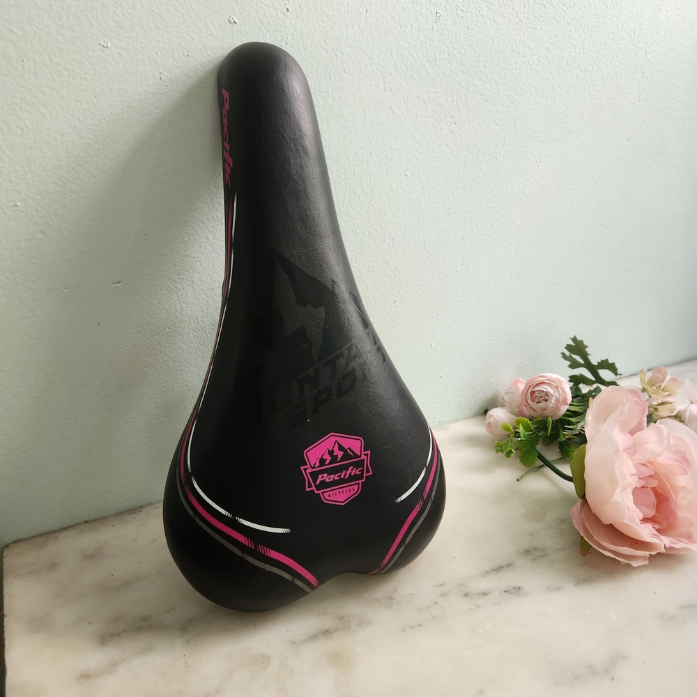 Pacific Bicycles Saddle Mountain Sports‎ 10.5" Black Pink NEW Foam Bike Seat